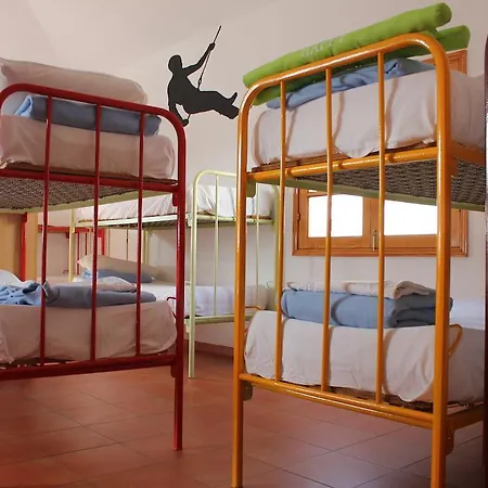 Hostel De Guia *